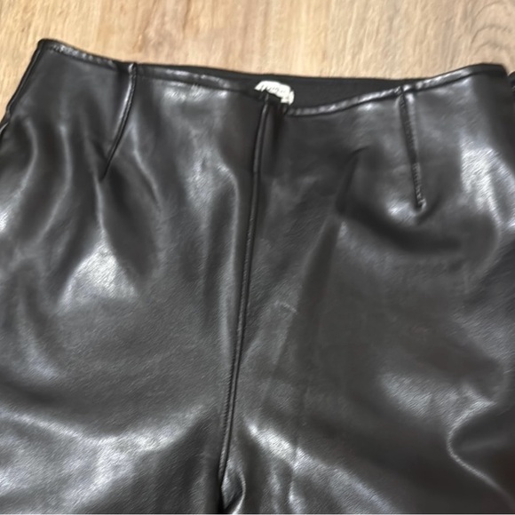 Abercrombie & Fitch Black Vegan Leather High Rise Ankle Pants NWOT - Picture 5 of 7